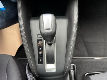 Car image 30