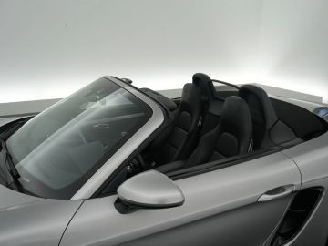 Car image 36