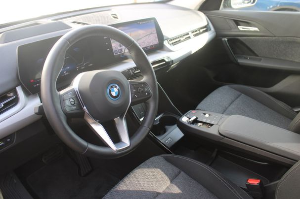 BMW iX1 xDrive30 200 kW image number 15