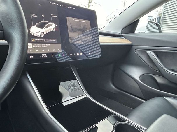 Tesla Model 3 60 Plus 225 kW image number 10