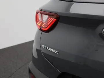 Car image 37