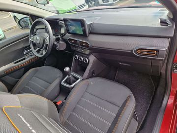 Car image 10