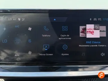 Car image 26
