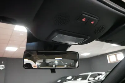 Car image 27