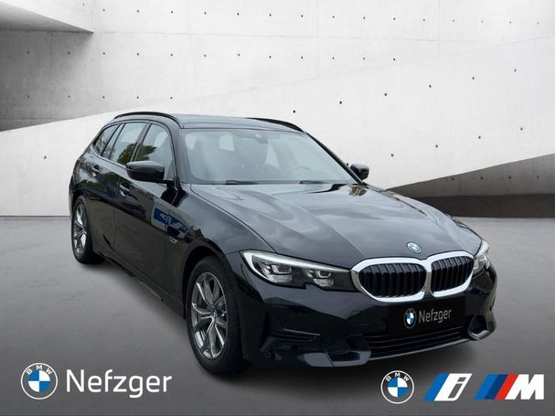 BMW 320 e Touring Sport Line 150 kW image number 2