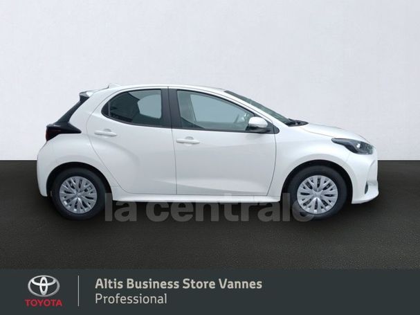 Toyota Yaris Hybrid 85 kW image number 12