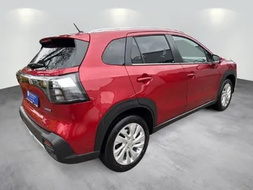 Car image 3