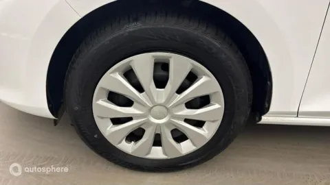 Car image 20