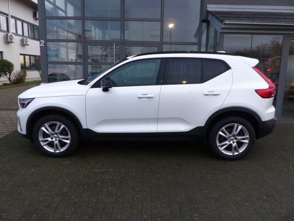 Volvo XC40 B4 Dark Ultimate 145 kW image number 3