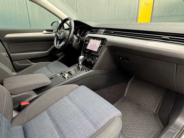 Car image 30