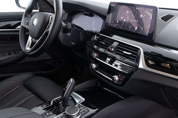 BMW 520 150 kW image number 3