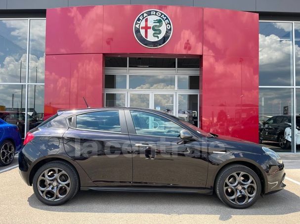 Alfa Romeo Giulietta 2.0 JTDM Super 110 kW image number 12