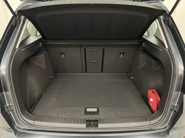 Car image 40