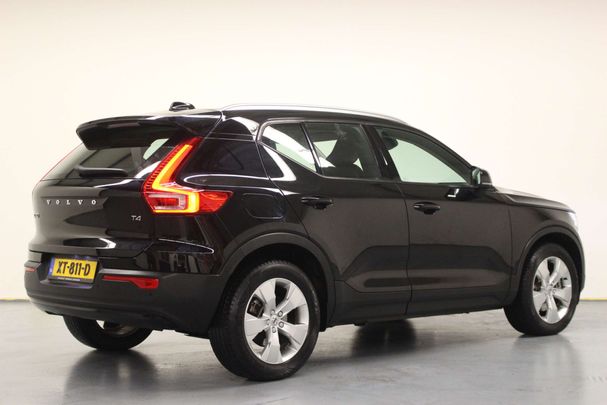 Volvo XC40 T4 Momentum 140 kW image number 3