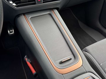 Car image 36