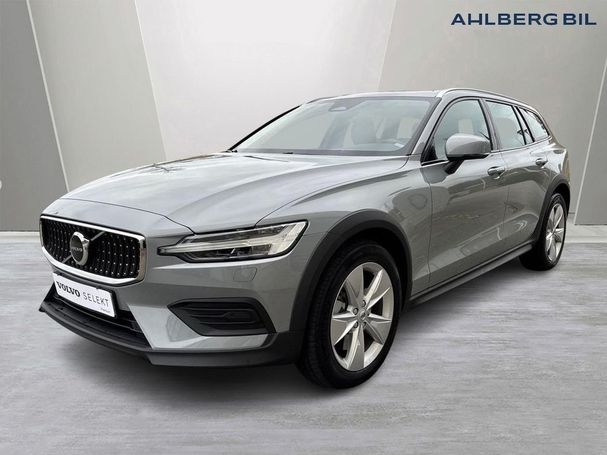 Volvo V60 Cross Country AWD B4 147 kW image number 1