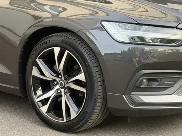 Car image 39