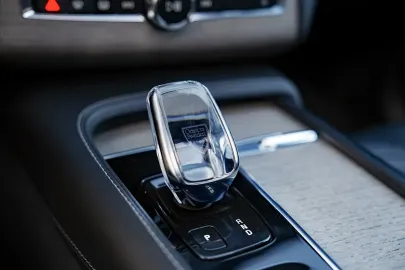 Car image 40