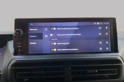 Car image 31