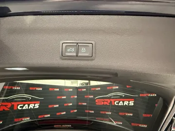 Car image 32