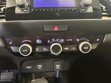 Car image 27