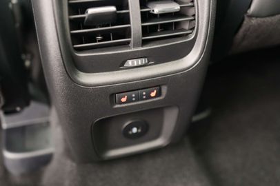 Car image 36