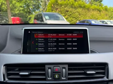 Car image 38