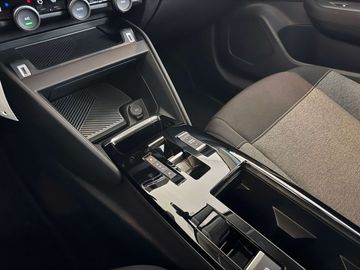 Car image 37