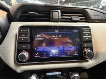 Car image 32