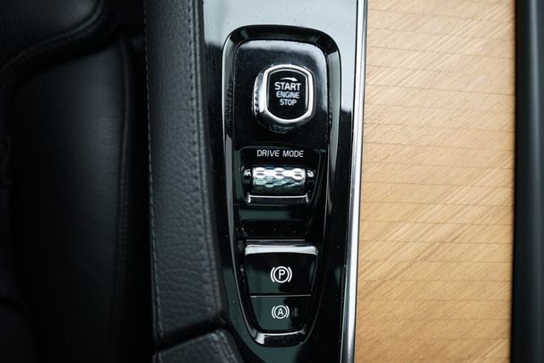 Volvo XC90 Recharge T8 AWD 293 kW image number 23