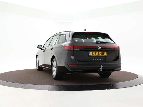 Volkswagen Passat Variant 1.5 eTSI DSG 110 kW image number 10