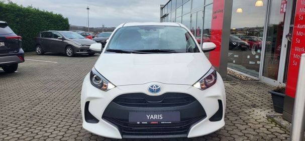 Toyota Yaris 1.5 Hybrid 85 kW image number 2