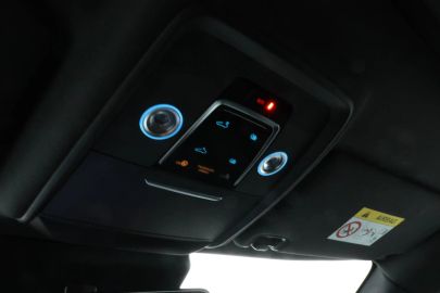 Car image 32