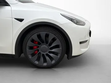 Car image 34