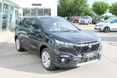 Car image 3