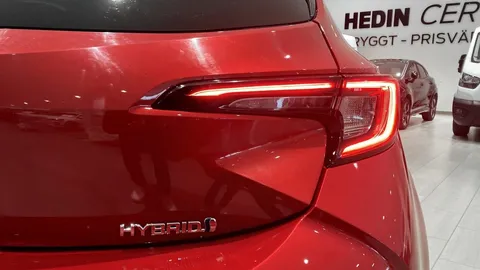 Car image 14