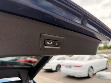 Car image 33