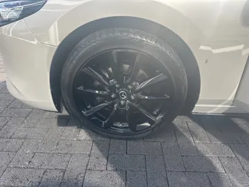 Car image 29