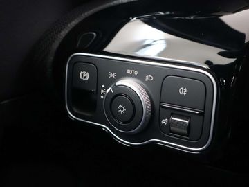 Car image 36