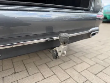 Car image 36