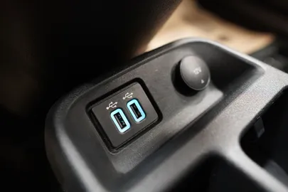 Car image 37