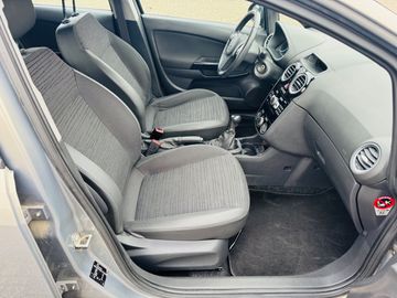 Car image 12