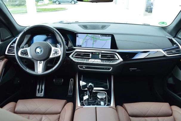 BMW X5 45e xDrive 290 kW image number 4