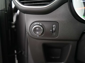 Car image 28