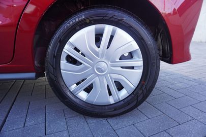 Car image 24