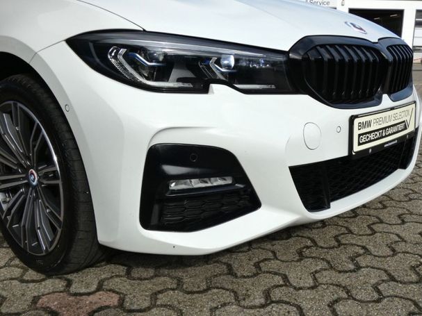 BMW 330e Touring M Sport xDrive 215 kW image number 5