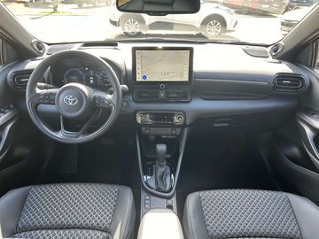 Car image 15