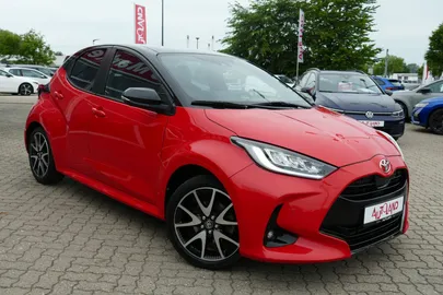 Car image 3