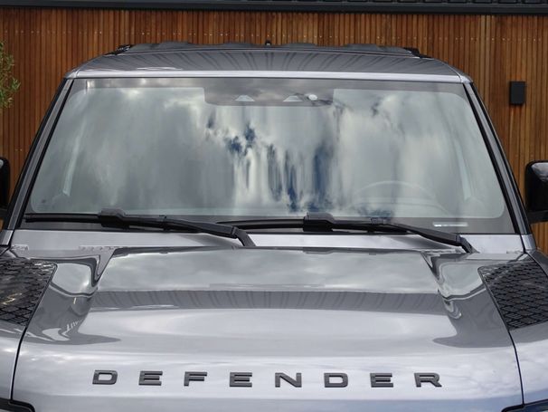 Land Rover Defender 147 kW image number 10