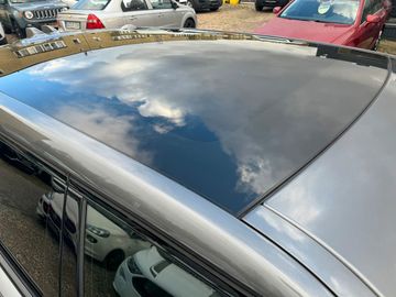 Car image 32